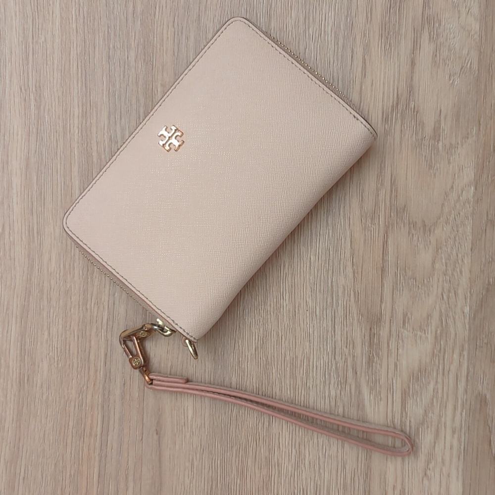 Tory Burch wrist wallet